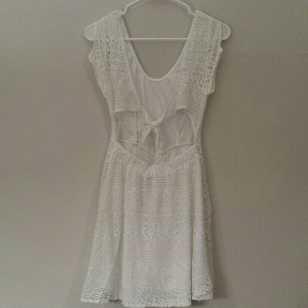 Romantic White Lace Dress - Picture 2 of 5